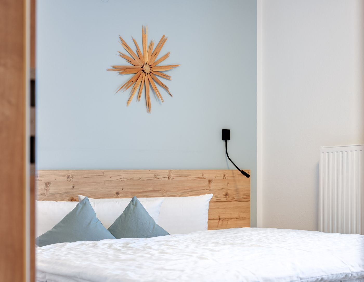 Dekoration im Schlafzimmer der Ferienwohnung Kieserl