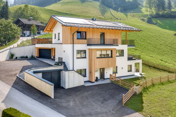 Haus am Tobhartbauer in dem sich die Ferienwohnung Gasteinblick befindet.