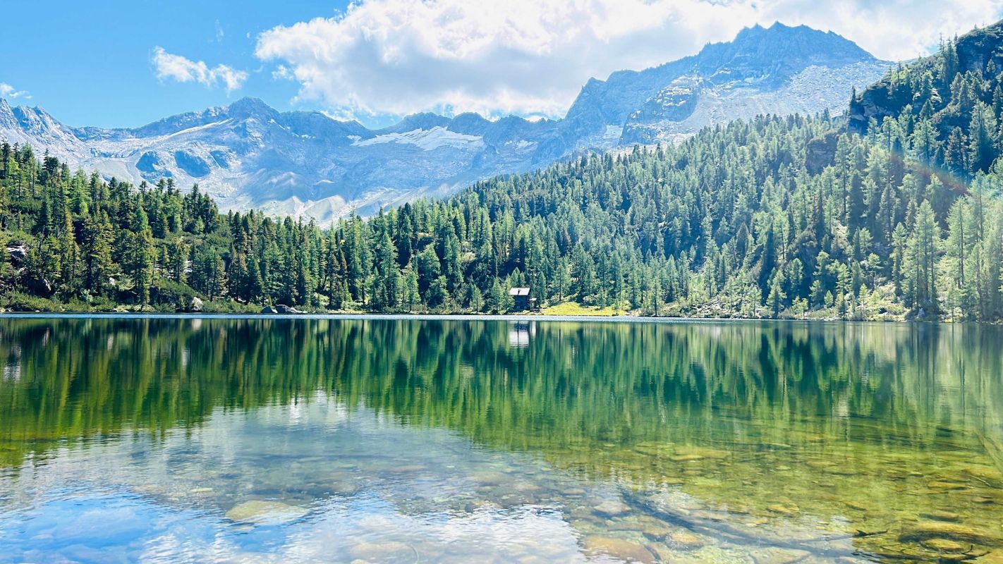 Eisriesenwelt Werfen – beeindruckende Eishöhle mit blauem Eis und gefrorenem Wasserfall in Salzburg